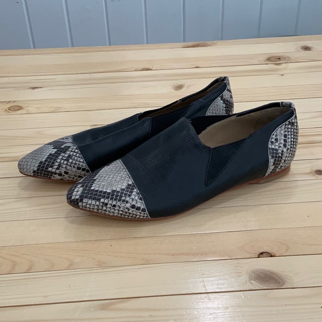 Poppy Barley Black And Snake Print Women's Loafers